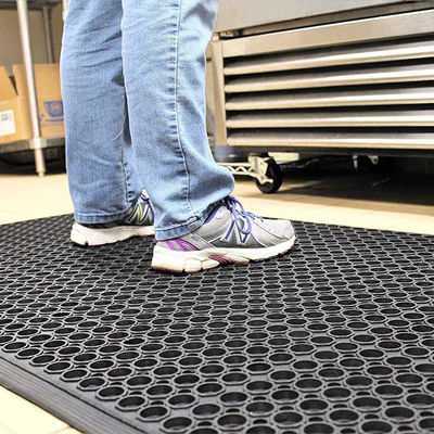 E-Purchasing Brands Anti-Slip Ring Drainage Safety Rubber Mat With Beveled Edge For Outdoor Kitchen Factory
