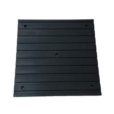 Racecourse Black Rubber Flooring Mats Use For Channel Rubber Mats 6mm Thick Steel Plate Embedded