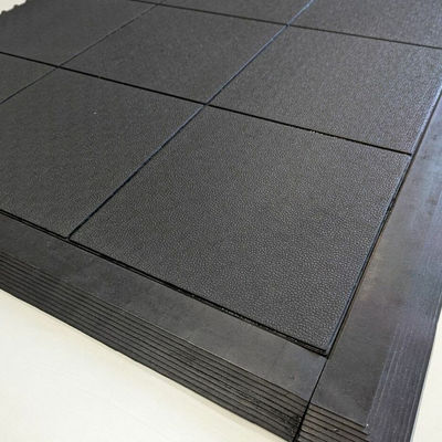 Black And Yellow Striate Edge Horse Bubble Top Rubber Stable Mats