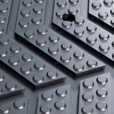 Impact Resistant Horse Large Rubber Mats Inserted Stainless Plate For Horse Pool And Pathway