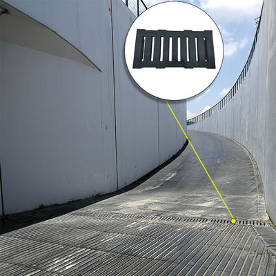 Racecourse Channel Black Rubber Drainage Cover Embedded In Cast Iron