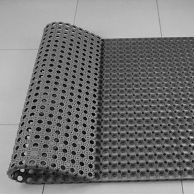Equestrian Rubber Mats Grass Anti Slip Rubber Mats With Hollow Hole 1 X 1.5m Thick 23mm